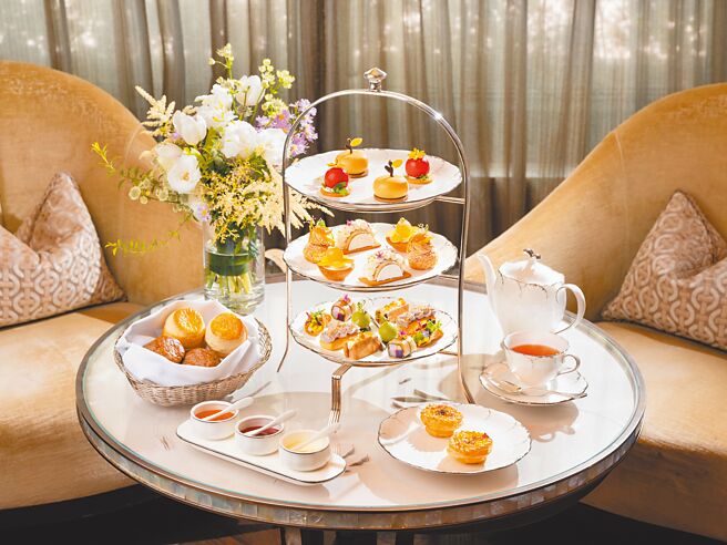 台北文华东方酒店最受名媛贵妇喜爱的青隅，推出「盛夏果漾」下午茶飨宴。（台北文华东方酒店提供）