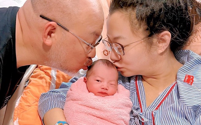 趙小僑和劉亮佐婚後求子多年，7月初終於迎來愛女「典典寶寶」誕生。（圖／趙小僑 Facebook）