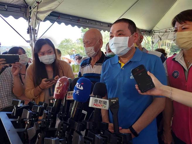 新北市長侯友宜表示，工作那麼多年，人生目標就是好好把握當下，為人民努力做事、奉獻，希望這塊土地會更好。（陳慰慈攝）