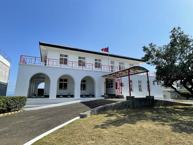 1950年代左右，东北少帅张学良曾2度遭到软禁，锁困在洁白的建筑物里头，直到1959年才从「小白宫」被释放。（高市文化局提供／杨舒婷高雄报导）