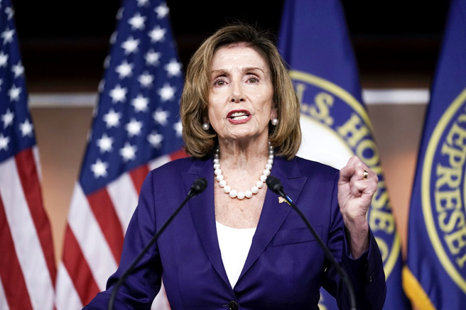 美国眾议院议长裴洛西（Nancy Pelosi）率团展开亚洲行，知名航班追踪应用程式「Flightradar24」追踪到一架美军军机从加州基地起飞，疑似载有裴洛西等人。（资料照／美联社）