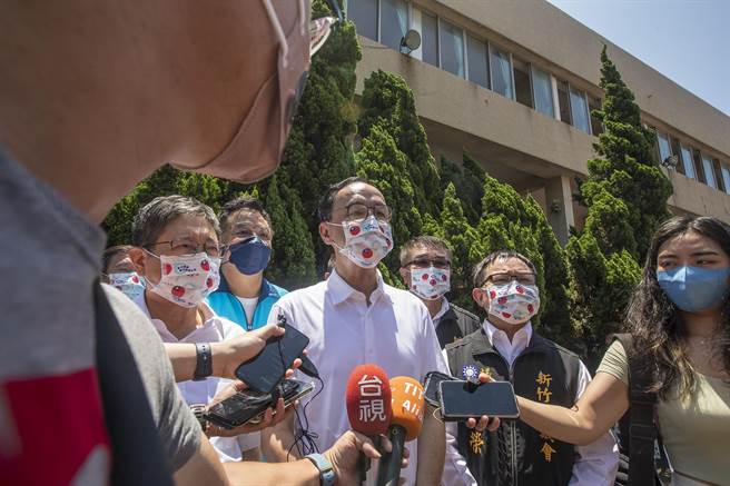 朱立伦批林智坚「论文门」民进党用政府力量护航。（罗浚滨摄）