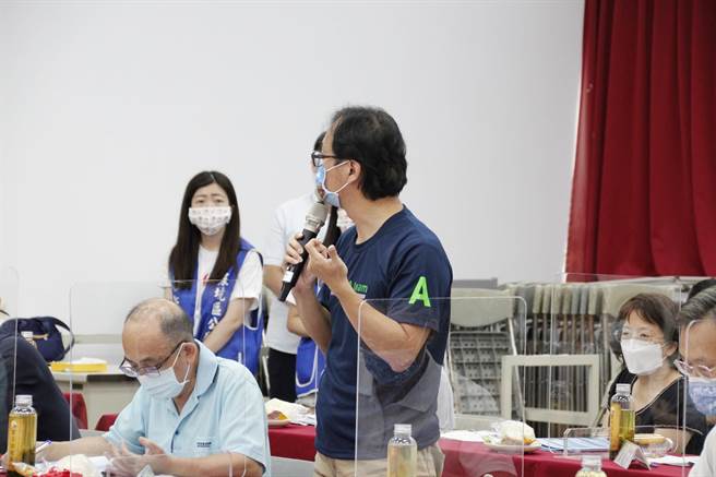 新北市观光旅游局长杨宗珉回应，土库岳登山步道整修议题，以纳入今年度修缮计画，力拚年内完工。（李奇叡摄）