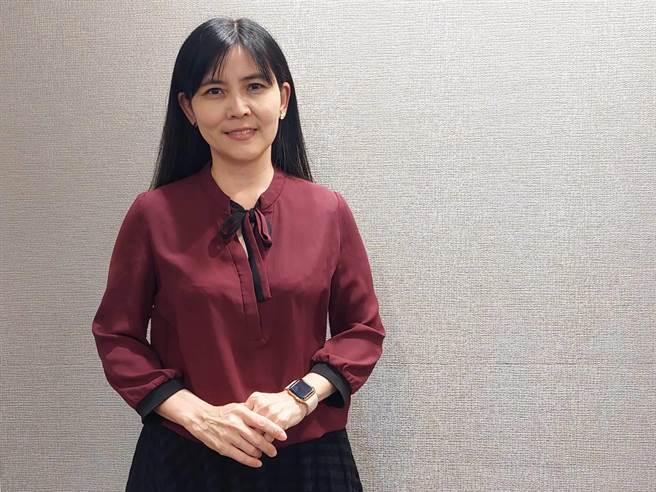 新北市政府发言人张爱晶酸回，林佳龙又回到他的第一志愿台北市，对新北市泼泥巴水了。（陈慰慈摄）