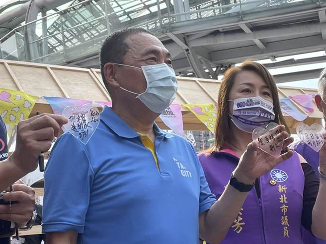 民进党新北市长参选人林佳龙今指，新北市没有与任何日本城市建立姊妹市关系，城市外交全无着力。新北市长侯友宜今表示，新北市非常重视国际事务、城市实质交流，国际事务交流将会不断延续。（蔡雯如摄）