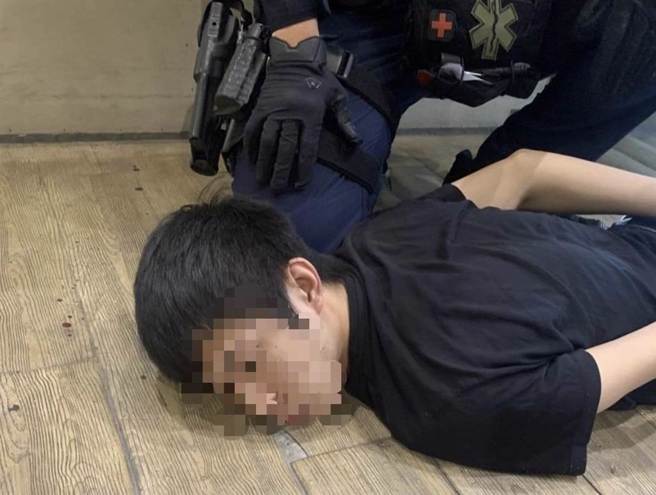 本案目前已帶回4名嫌疑人調查偵辦，並持續深入追查詳細犯罪原因；全案將依傷害罪、妨害秩序及妨害自由等罪嫌移送高雄地檢署偵辦。（高市鳳山分局提供／楊舒婷高雄傳真）