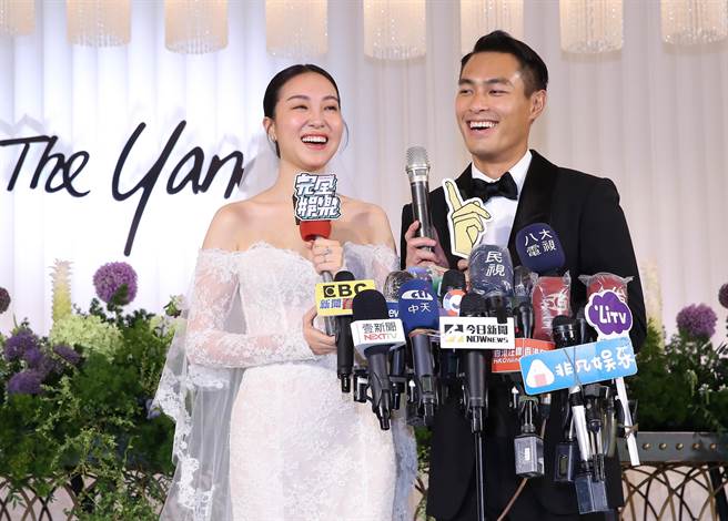 楊祐寧與老婆Melinda一起受訪互動逗趣可愛。（陳俊吉攝）