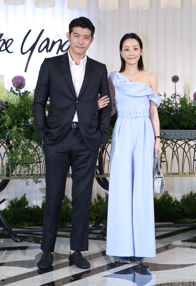 王柏杰、谢欣颖首合体放闪，见习杨佑寧的婚礼。（图／陈俊吉摄）