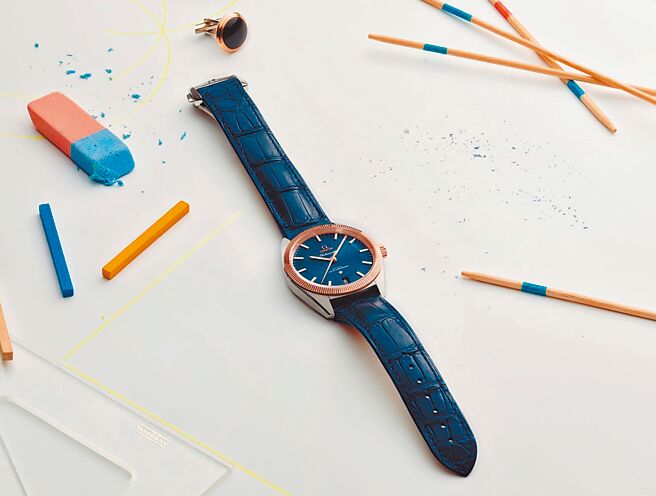 今年父亲节欧米茄精选多款商品作为送礼推荐，且可以透过台湾官方网路商城下单购买。图／台湾欧米茄提供