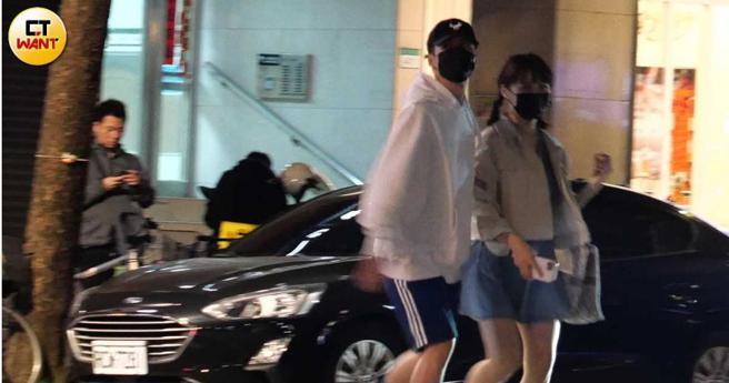 去年二月本刊也曾直击元元和凯皓一起去按摩。（图／本刊摄影组）