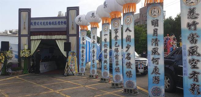 台中滷味摊曾姓老板遭枪杀死亡，1日举行告别式。（陈淑娥摄）