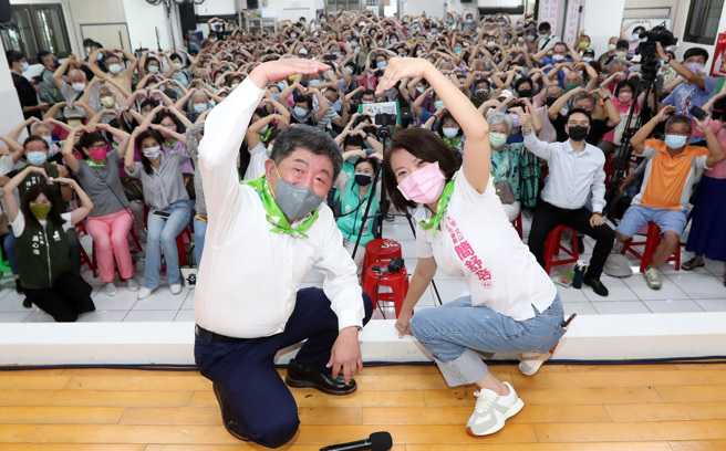 民進黨台北市參選人陳時中（左）。（資料照片/鄭任南攝）