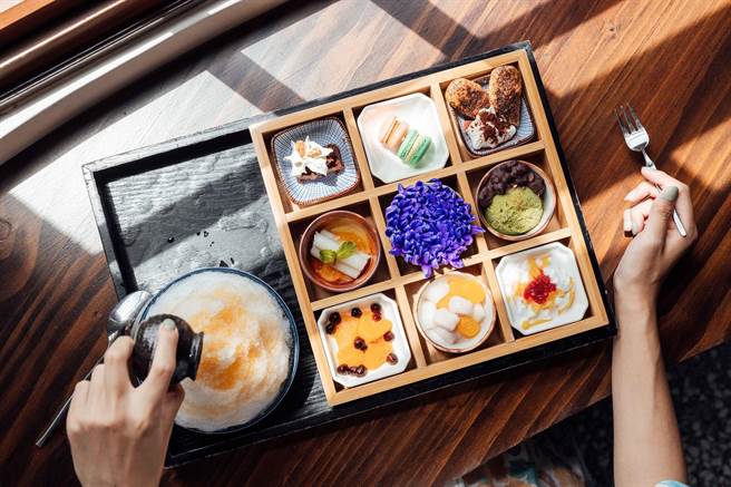 冰品市集嘉年华聚集许多人气网红冰店参加。（柯宗纬翻摄）