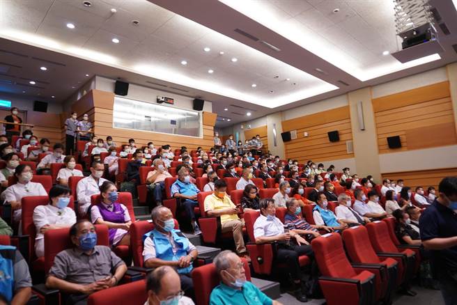 过去秀传陆续延揽彰基多位出走名医，如今还有荣总加持，未来发展也备受期待。吴建辉摄）