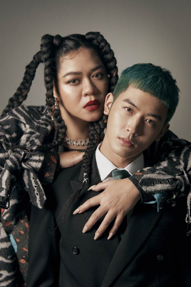 小乐（右）单曲邀来Amanda合作。（艺和创艺提供）