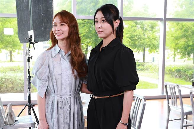 陈明珠客串《黄金岁月》，和陈妍安对戏。（民视提供）