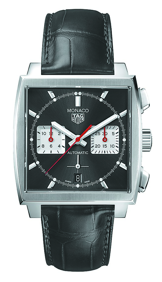 泰格豪雅Monaco黑面計時碼表，22萬2100元。（TAG Heuer提供）