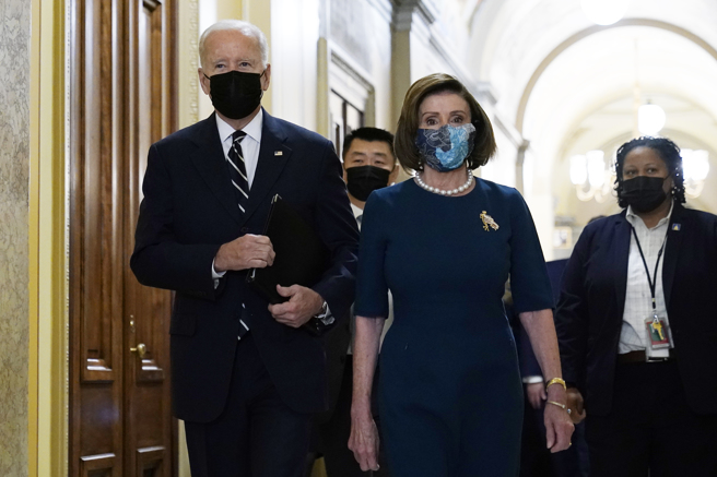 If Biden really wants to prevent Pelosi from visiting Taiwan, he should be able to do it, but the Democratic midterm elections are not good, and letting Pelosi collide may reverse the midterm election disadvantage.  (Photo / Associated Press)