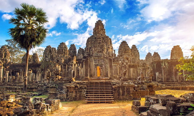 台灣妹赴柬埔寨工作遭軟禁，呂秋遠分享跨國救援過程。（圖／shutterstock）