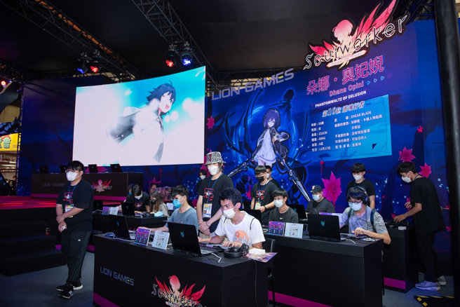 活动现场玩家试玩。