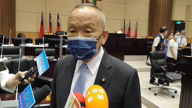 苗栗縣長徐耀昌表示，對於坤輿案他理性客觀對待，強調縣府依法行政，盼不要淪為政治鬥爭。（李京昇攝）