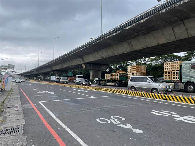 188线北侧拓宽工程已完成。（洪靖宜摄）