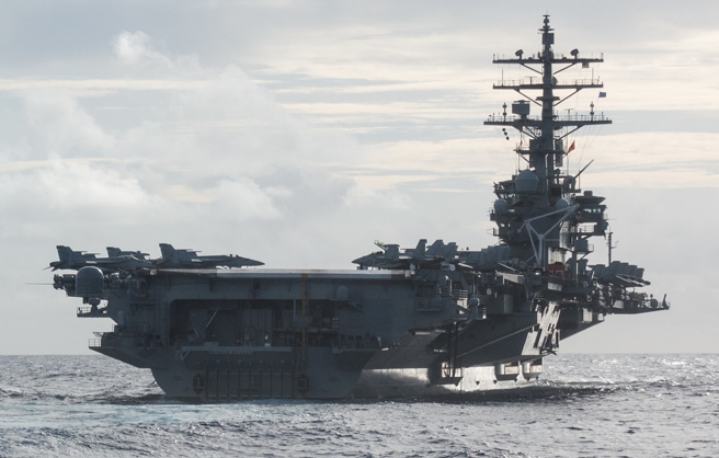 美國「雷根」號（USS Ronald Reagan，CVN76）航母在菲律賓海的資料照。（美國海軍）