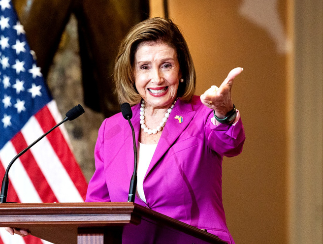 黃暐瀚直言「裴洛西來台灣可以說是這幾年以來，美中台之間的大事」，更預言了裴洛西走後，「兩岸繼續緊張，中國大陸繼續打飛彈、飛機繼續飛越海峽中線，然後繼續嗆台灣」。（資料照／TPG、達志影像）