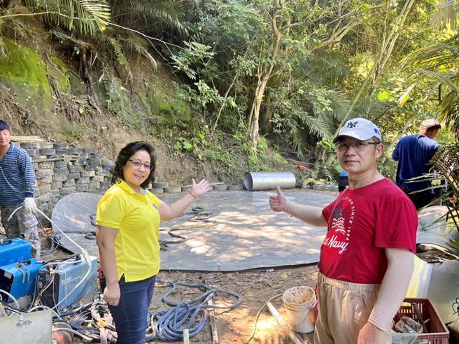 前市議員翁美春協助爭取農用蓄水塔補助。（翁美春提供／陳淑娥台中傳真）