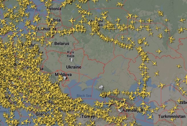 今年2月24日之后的乌克兰天空，几乎没有飞机飞行，这也呈现了俄乌战争的一个面象。(图/Flightradar24)