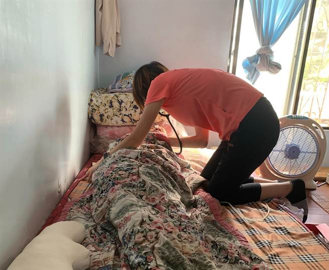 嘉义县首创「外籍看护工到宅指导计画」及「管路安心计画」提供居家安老，入选审计部行政机关优良实务案例评选。（嘉义县政府提供∕吕妍庭嘉传真）