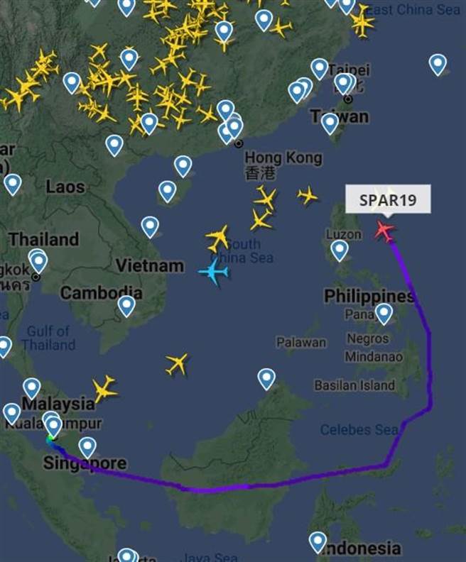 美国眾议院议长裴洛西（Nancy Pelosi）今搭机从马来西亚起飞，预计晚间10时许抵达台北松山机场。（摘自Flightradar24／陈佑诚传真）