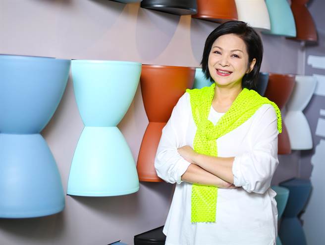 杨贵媚出道43年，挑战《老少女奇遇记》总制作人。（陈俊吉摄）