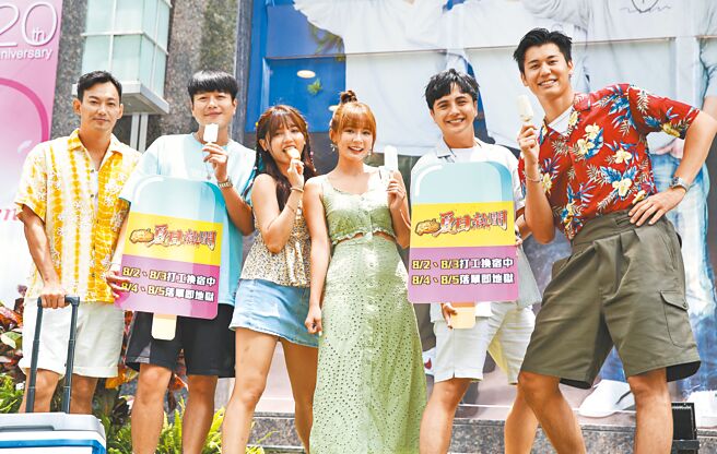 威廉（左起）、李易、朵拉、林莎、曾子余、风田昨出席记者会。（陈俊吉摄）