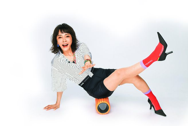 偶像剧教母柴智屏私下是滚筒达人。（时报出版提供）