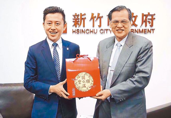 民進黨桃園市長參選人林智堅（左）與國安局長陳明通（右）。（本報資料照）