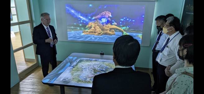 澳门台协会长简廷在将在台湾打造「ESG未来城」主题乐园。／林劲杰摄