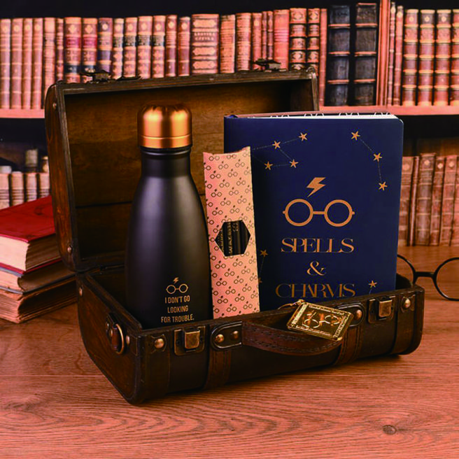 SOGO忠孝馆DOPE Harry Potter英国进口高级木箱限量礼物组，特价2880元 。（SOGO提供）