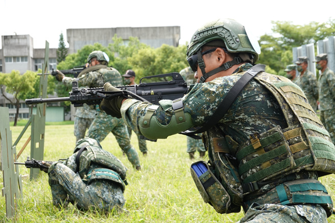 裴洛西訪台讓兩岸情勢升溫，有聲音認為我國兵役時數不夠長，應延長為1年。（資料照／姚志平攝）