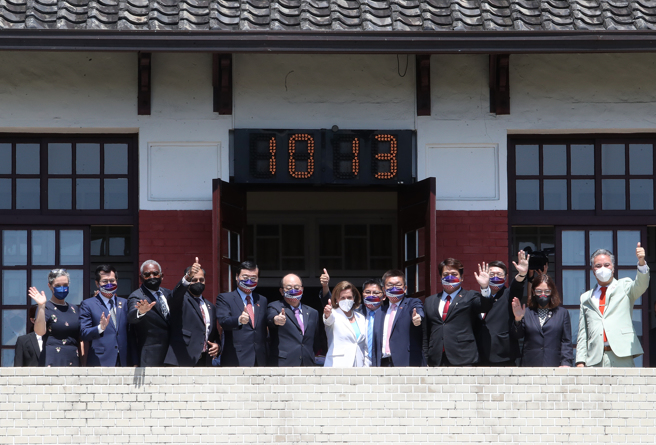 美國眾議院議長裴洛西訪台，引發部分政黨團體與人士抗議，大陸國台辦表示是胸懷民族大義的正義之舉。(劉宗龍攝)