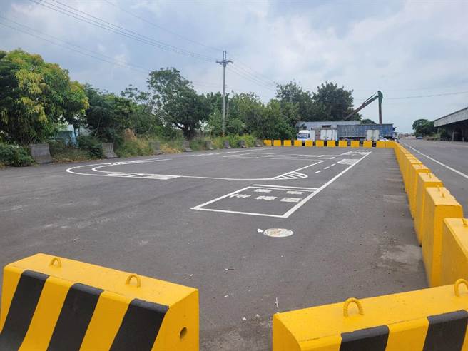 鼓励学子考机车驾照再上路，云林县北港镇公所设置机车考照练习场。（张朝欣摄）