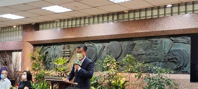 農委會主委陳吉仲今天表示，陸方措施明顯違反WTO規定，不排除在WTO提出爭端解決。（林良齊攝）