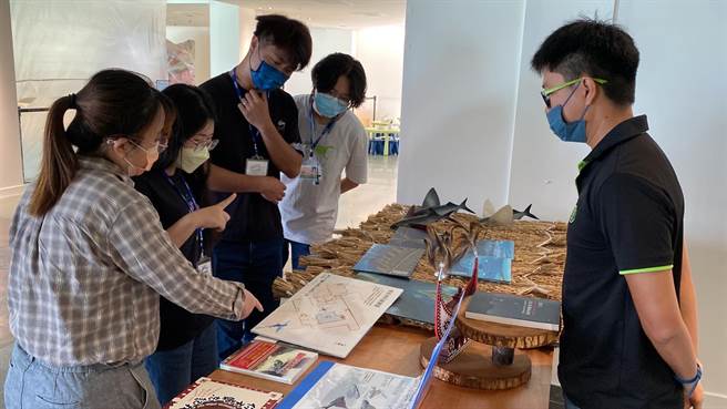史前馆111年推出「臺湾的飞鱼」环境教育课程教具箱，暑假期间更特别设立展示空间并规画解谜活动。（史前馆提供／蔡旻妤台东传真）