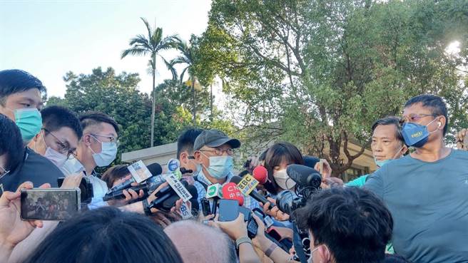 铜锣湾书店老板林荣基(邱新博摄)