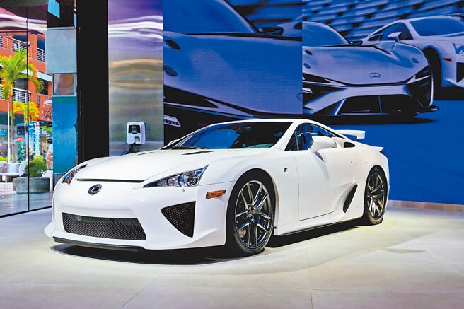 Lexus传奇超跑LFA快闪进驻LEXUS ELECTRIFIED品牌概念店。（和泰汽车提供）