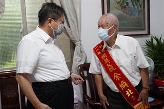 寶山鄉98歲余煥北 新竹縣最高齡模範父親