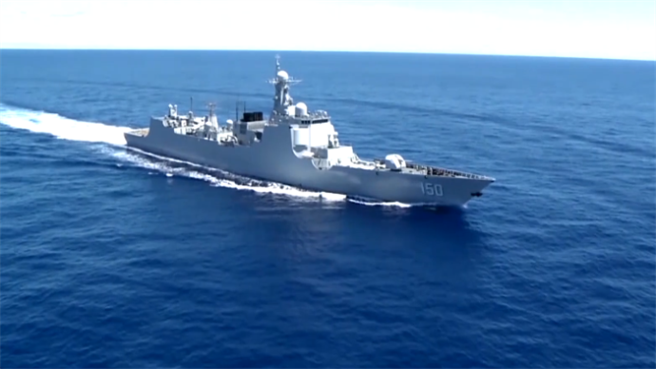 共军东部战区全天候位于台湾周边海空域，组织实战化联合演训。（新华社）