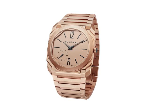 宝格丽OCTO FINISSIMO AUTOMATIC喷砂玫瑰金超薄自动腕表，150万6000元。（BVLGARI提供）