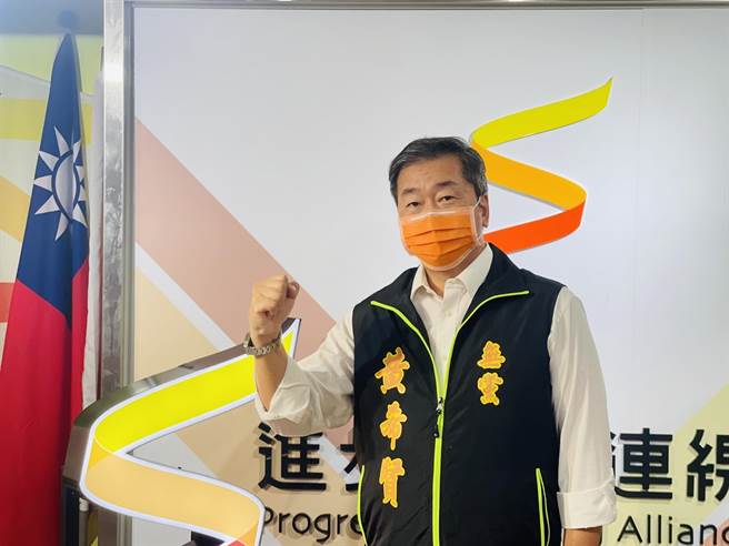 无党籍基隆市长参选人黄希贤表示，市府应成立劳动处，把关正确的海外工作安全资讯。（无党籍基隆市长参选人黄希贤提供／陈彩玲基隆传真）