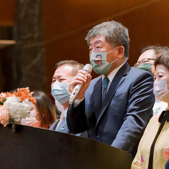 民进党台北市长参选人陈时中喊出要组建城市外交队，当选后将成立国际事务局。（摘自陈时中脸书）